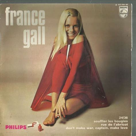 Dia telah bekerja selama 10 tahun, tetapi dia masih belum memiliki rumahnya sendiri. 24/36 by France Gall, EP with rockinronnie - Ref:119446045