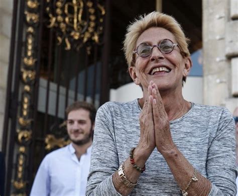 Isabelle balkany vient chercher son mari patrick balkany libere de la prison de la sante le 12 fevrier 2020 purepeople from static1.purepeople.com maybe you would like to learn more about one of these? Isabelle Balkany en compagnie de l'artiste qui lui a ...