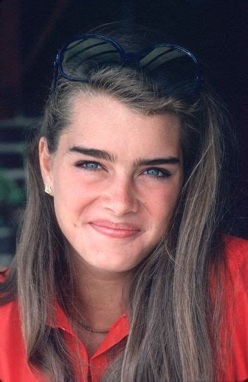 Shields is an actor, author, mother and broadway singing actress who has proved herself more than just a pretty baby. Picture of Brooke Shields | Brooke shields, Brooke shields ...