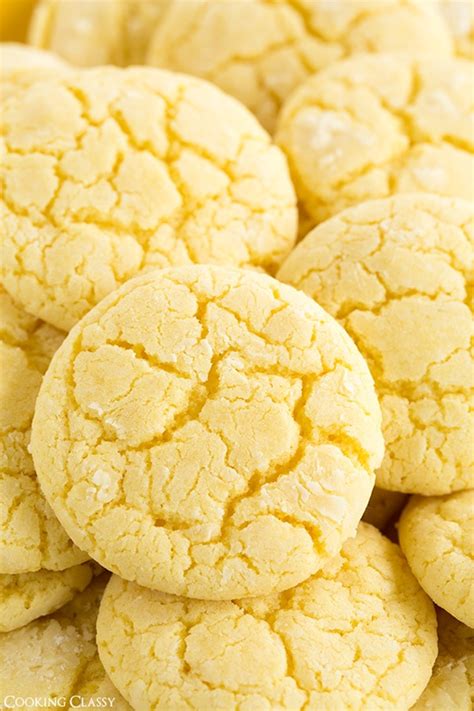 We are officially on day five of the twelve days of christmas cookies! Lemon Christmas Cookie Recipes / Glazed Lemon Cookies Soft ...