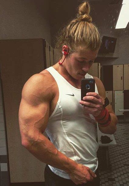 Thick hair men are lucky. How to Get a Man Bun Hairstyle Guide - Man Bun Hairstyle