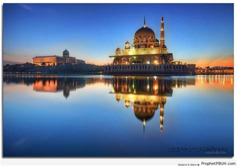 Studio whitescape atto atteliers biome maya praxis pragrup collage. Putra Mosque at Dawn (Putrajaya, Malaysia) - Islamic ...