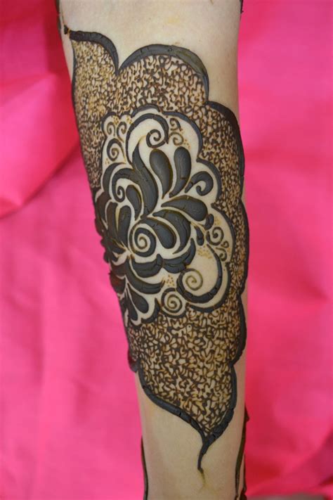 Henna is a natural dye from the hina tree. Henna at Yoko | Henna, Tribal tattoos, Tattoos