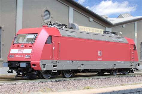 Lsmodels, le spécialiste du train miniature et du modélisme belge. LS 16047 BR 101 orientrot Ep V - reisezugwagen.eu