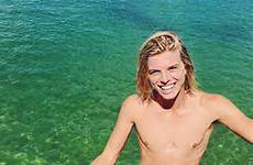 alex hayes surfer hot boys guys blonde cute young aussies surfers instagram girl men beautiful pretty dude people chelsea gay