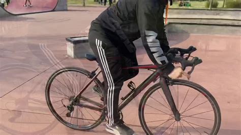 Comfort is an important part of all biking to work tips. 난지 로드 트릭(Road Bike Tricks in korea) with 삼천리 xrs16 이거 실화냐 ...