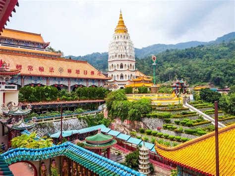 Corine at kek lok si. 7 Penang Attractions That Are Worth The Visit! - Penang Bridge