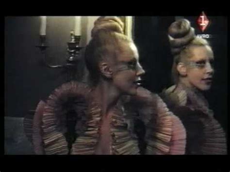 Her zodiac sign was cancer. MATHILDE WILLINK - Het Debuut 1977 - YouTube