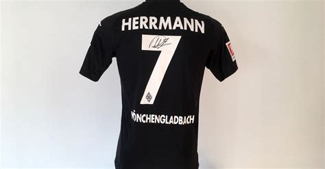 Bei fußballtrikots werden zwei unterschiedliche passformen angeboten. Gladbach Trikot - Borussia Monchengladbach Trikot 2013 ...