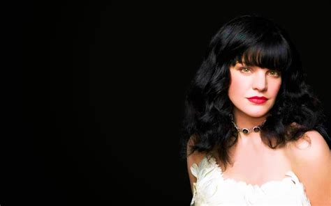 Something simple on the ring finger of her left hand. Pauley Perrette Tattoos