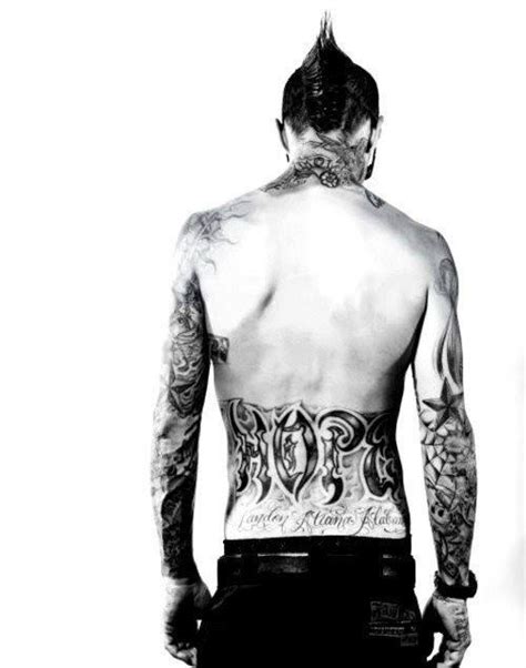 If anyone deserves a tattoo review here is the man. 32 best Travis Barker images on Pinterest | Blink 182 ...