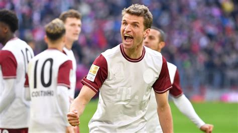 Gefällt 9.052.658 mal · 268.363 personen sprechen darüber. Thomas Müller verlängert beim FC Bayern bis 2023 - kicker