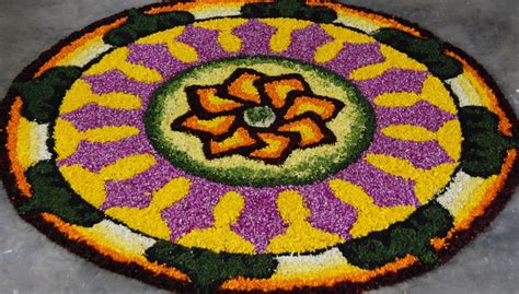 These are some of the best and first prize winning pookalams. {Free} Onam Rangoli Designs & Wallpapers Pookalam-Festival