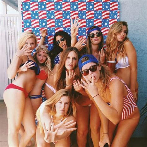 We offer the top level of service and quality relaxation mixed with extravagant russian partying. College Girls Are Crazy, Fun And Sexy (37 pics)