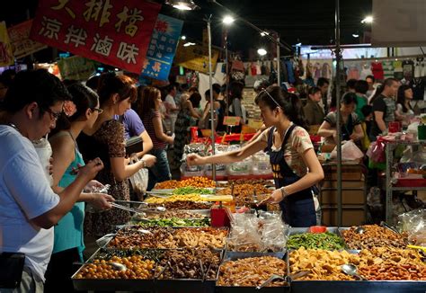 Overall for a short stay, it was a nice. Garden Night Market, Tainan #Taiwan (With images) | Taiwan ...