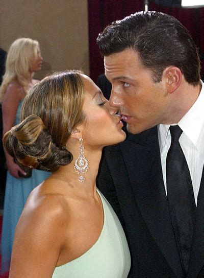 Aunque estuvieron separados por más de 15 años, los medios informan que jennifer lopez y ben affleck se mantuvieron en contacto durante. Ben Affleck no perdona a su ex novia Jennifer López ...