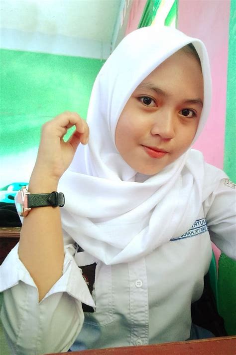 Cewek ml di bigo live02:02. Foto Cewek2 Cantik Lucu Berhijab Anak Sekolah