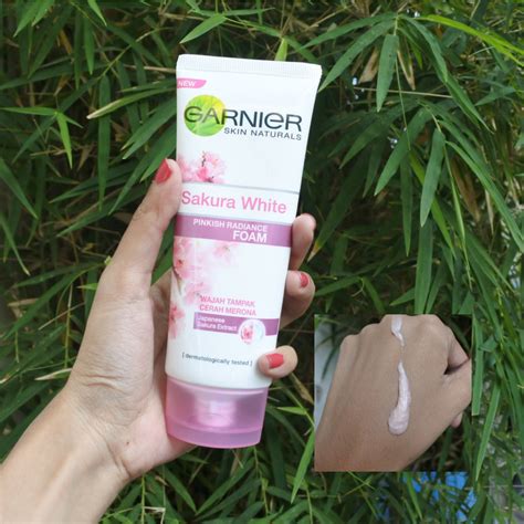 Kem garnier skin naturals sakura white thái lan. Rangkaian produk Garnier Sakura White - DaretoChange by ...