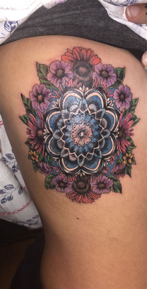 Rib tattoos are an incredible method to demonstrate your energy for body alteration without the risk the rib cage is an incredible territory for a tattoo particularly on the off chance that you are arranging. Right rib cage full color tattoo | Tattoos, Color tattoo ...