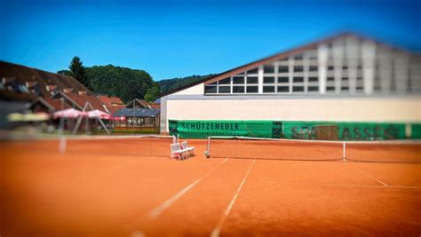 Kitzbühel in der saison 2020. Tennishalle - Wiking Linz