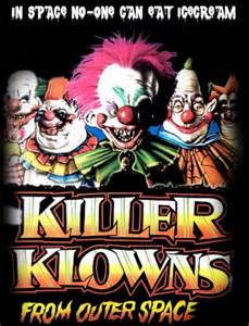 A serial killer dressed in a clown mask and a long black robe terrorizes a small town and murders people randomly and for no apparent reason. Tekening Killer Clown - wobwall