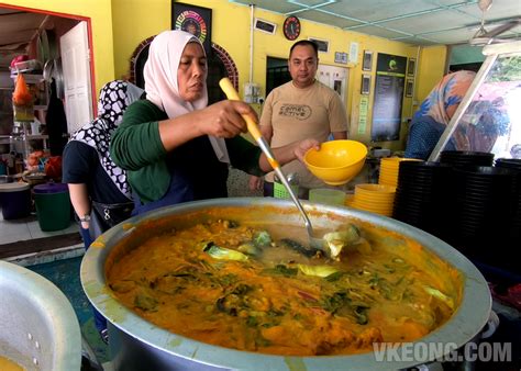 The first thing to do in making this dish is, of course, making tempoyak. Ikan Patin Tempoyak Kl