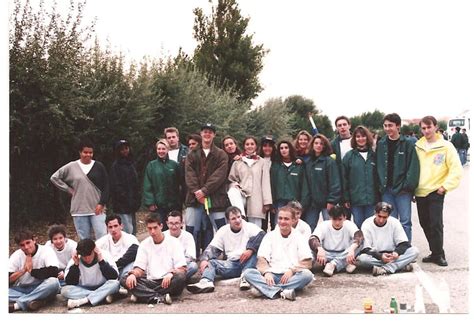 Accréditations, concours, classements, diplomes, associations, actualités, avis et témoignages. Photo de classe Bizutage octobre 1993 de 1993, INSEEC ...