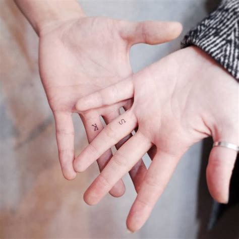 Ring finger tattoos are one such tattoo. 50 Powerful Matching Tattoos To Share With Someone You ...