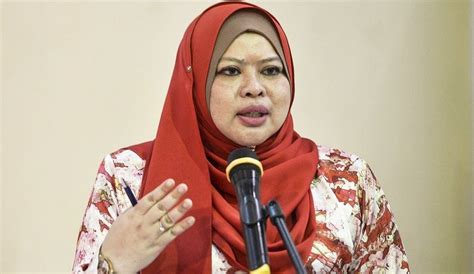 Datuk seri rina binti mohd harun is a malaysian politician who has served as minister of women, family and community development in the perikatan nasional (pn) administration under prime minister muhyiddin yassin since march 2020. Rina Harun: Sexual Harassment Bill to Be Tabled by Year ...
