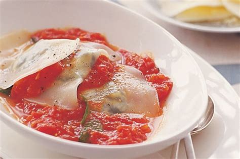 Pinch edges together to seal. Spinach, ricotta and pine nut ravioli