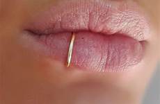 piercing labret piercings hurt labio perforaciones lippenpiercing percing falso ear septum inferior mattone rossetto preferiti labios aro viper producto