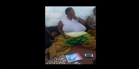 Wife tanga wife esposa esposa wife esposa femme africaine cameroun gana617 femme obese devar bhabi outside femmes africaines bagarre femme africaine angola wife esposa. Zimbabwe: La marraine des pr*stituées à la retraite, après ...