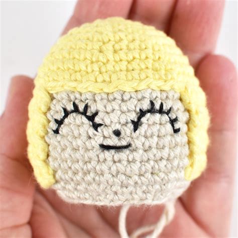 Free tutorial with pictures on how to embroider in under 15 minutes by embroidering and amigurumi with yarn needle and yarn. Amigurumi Fruit Girls | Free Crochet Pattern - Tiny Curl Crochet