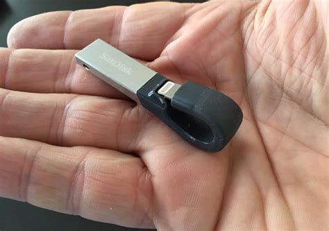 Get more out of your mobile device with this sandisk ixpand flash drive. SanDisk's new iXpand Flash Drive lets you increase your ...