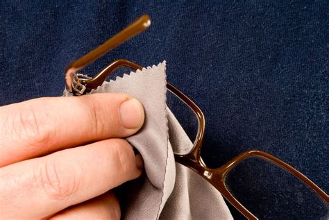 What is the best method for cleaning eyeglasses? How to Clean Your Eyeglasses | Dr. Marra & Associates