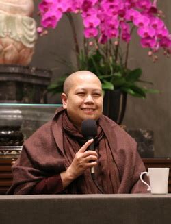 帕奧佛教大學位於彬伍倫pyin oo lwin（又稱眉苗maymyo）市郊，現禮請帕奧禪師門下弟子烏‧悉臘禪師（sayadaw u sila）住錫道場，教導止觀禪法。 禪修營期間，由緬籍華裔祖道法師擔任中緬語翻譯。 佛教弘誓電子報第357期