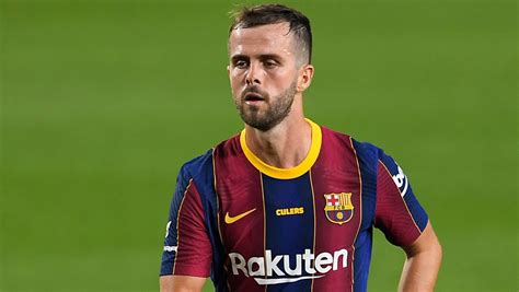 Pjanic encuentra salida del barça y todo apunta a la juventus de allegri en calidad de cedido para pjanic encuentra salida. Pjanic revela qué le dijo Cristiano Ronaldo al enterarse ...