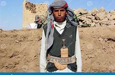 boy yemeni yemen bedouin desert