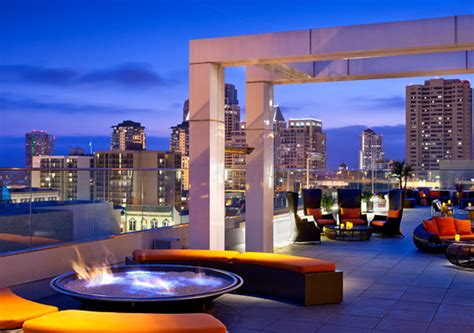 Lining up plans in san diego? Nightlife San Diego - Rooftop Lounges in the Gaslamp Quarter