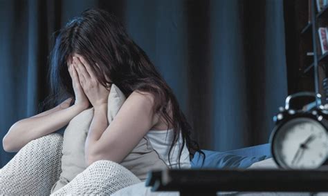 Cosa mangiare per dormire: i 15 cibi che conciliano il sonno