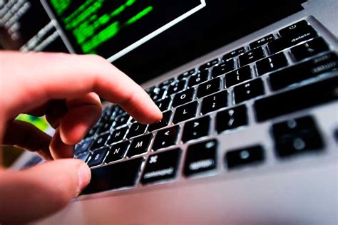 How to hack a phone. How to Hack Someone's Cell Phone without Touching It ...