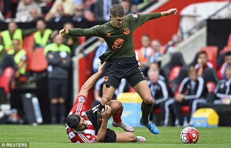This is another beautiful flowing move. Everton vs Manchester City: Team news, kick-off time ...