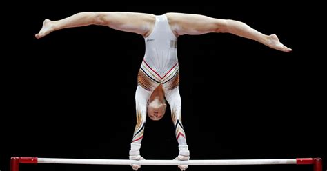 Op de brug met ongelijke leggers, haar beste nummer, miste ze de finale maar net. Nina Derwael pakt goud én zilver op EK gymnastiek in ...