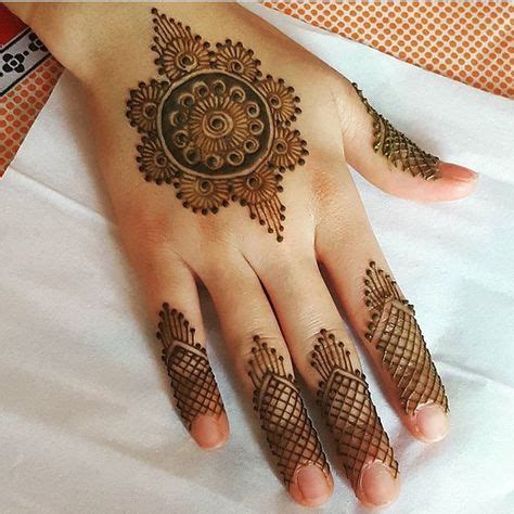 Pool party braum and pool party sett will be available on june 10th, 2021. Pin by Iqra Laraib on Henna designs | Round mehndi design ...