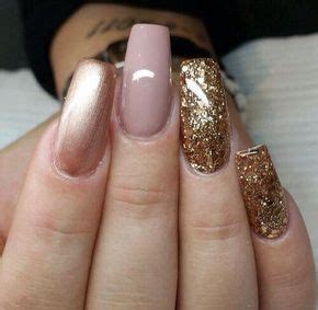 Cómo es los uñas de acrilico probable que se use? 10 Maneras de pintar tus uñas con esmalte Rose Gold | Uñas ...