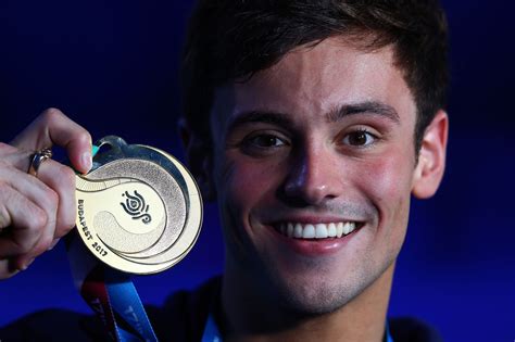 Thomas robert daley is a british diver, television personality and youtube vlogger. Tom Daley wins gold medal at world diving championships ...