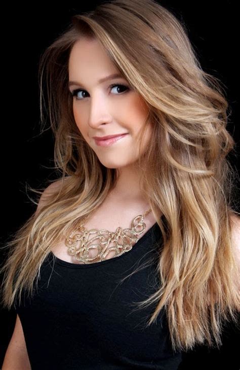 Carla díaz (born 19 july 1998) is a spanish actress. Veja como está Carla Dias a Khadija da novela "O Clone ...