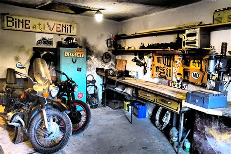 Bike garage, port angeles, washington. Biker Garage