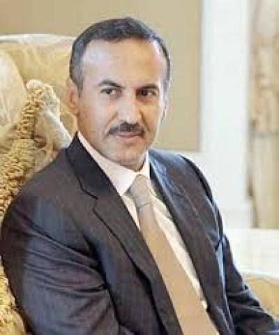 أحمد علي عبدالله صالح ، ولد في عام 1972 في صنعاء ، هو الابن الأكبر للرئيس المخلوع علي عبدالله صالح ، شغل منصب قائد الحرس الجمهوري اليمني في الفترة من سنة 2004 إلى سنة 2012 حيث تم إلغاء الحرس الجمهوري ودمجه في تشكيلات الجيش المختلفة. إجتماع "مؤتمري" بشأن أحمد علي عبدالله صالح | المشهد اليمني