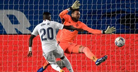Хосе зорилья вальядолид, испания +8°c пасмурно. Vinicius proves the difference for Real Madrid ...